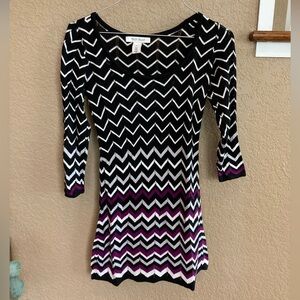 Women’s XS White House Black Market Tunic Sweater.